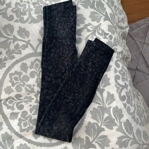 LULULEMON ALIGN PANT 28"
Wild Thing Camo Deep Coal Multi Size:0